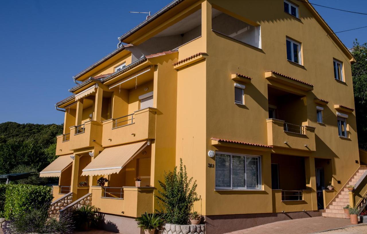 Apartments Silvana In Kampor エクステリア 写真